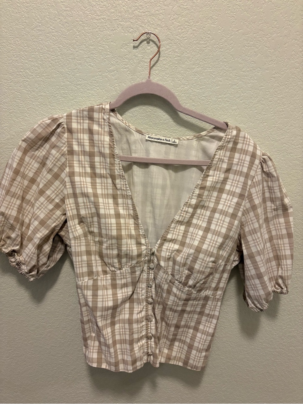 Abercrombie & Fitch Beige Plaid Puff-Sleeve Button Front Blouse